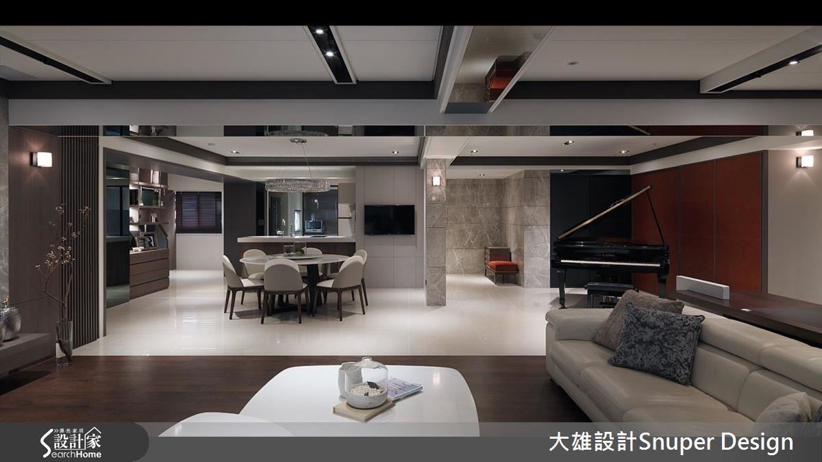 使用鏡面包覆空間中的主樑，以反射效果拉高天花板、不造成壓迫。