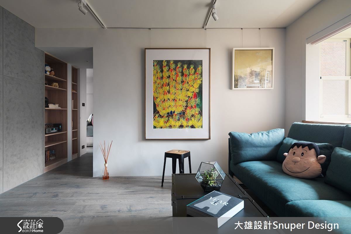 由於此屋主擁有許多藝術收藏，並希望展示於空間之中，因此設計上為確保每個立面的乾淨簡潔。