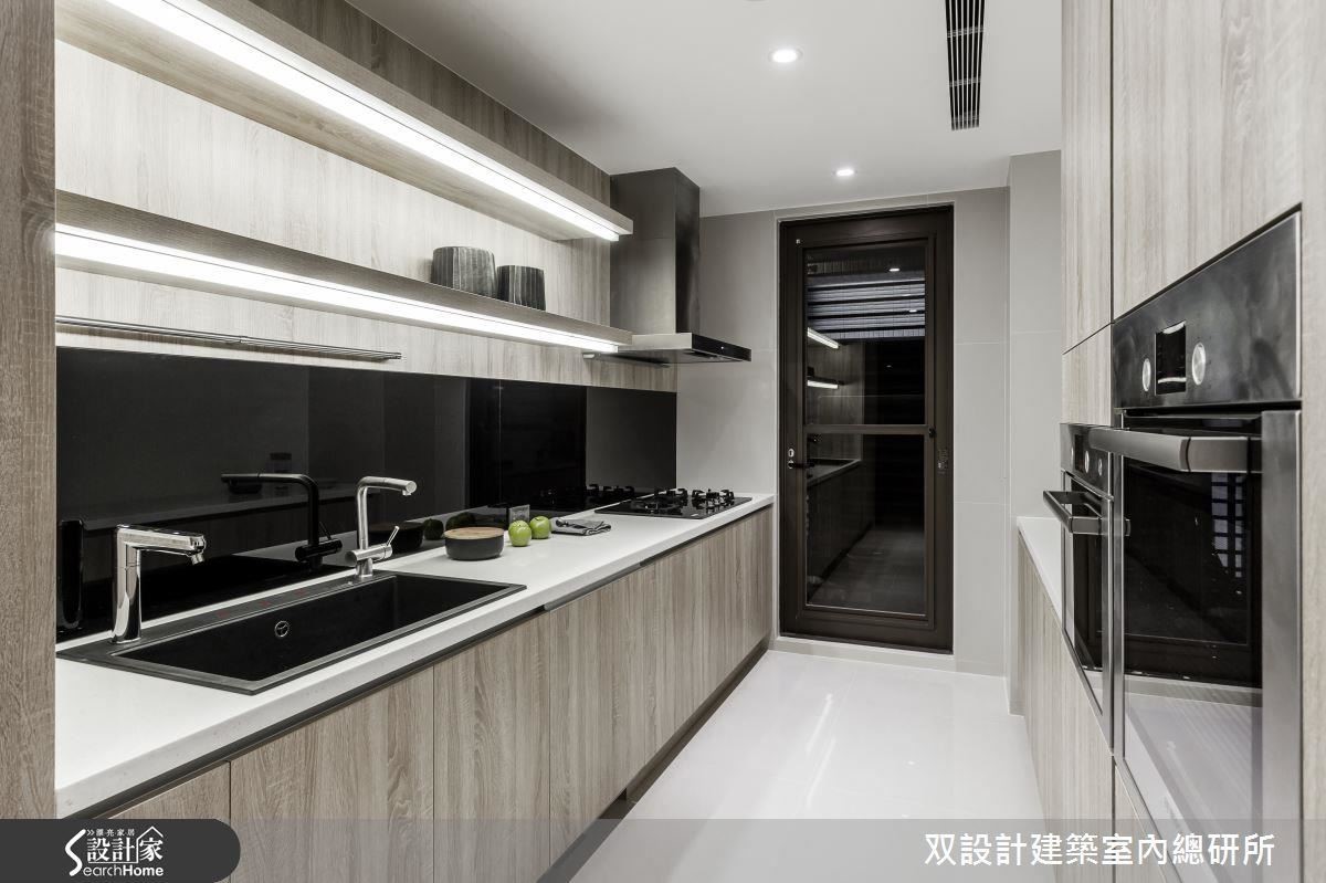 廚房的無死角照明，切菜、作菜都不會有陰影來干擾了。