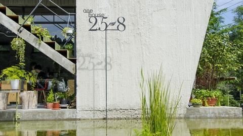 日光推移變化,讓建築每天都有不同的精彩。 日光推移變化,讓建築每天都有不同的精彩。