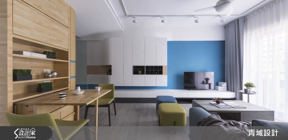 考慮屋主生活習慣，平常可完全收納的餐桌，提供一家三口充分的遊戲、交流空間。