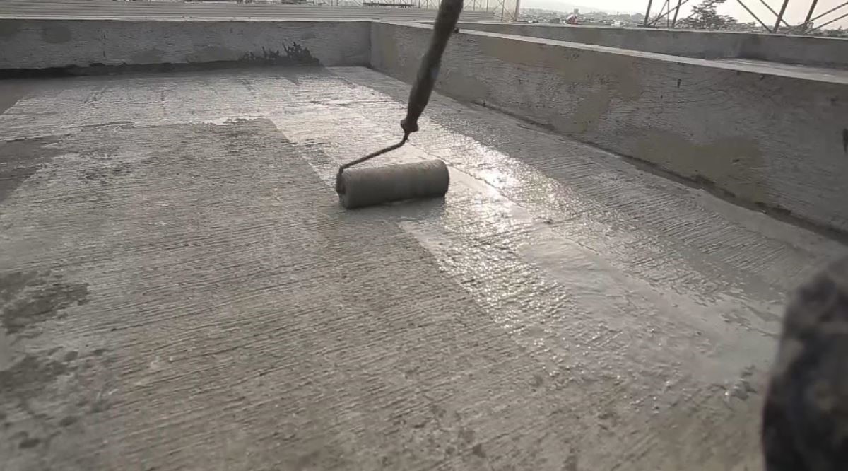 第一道防水塗層。