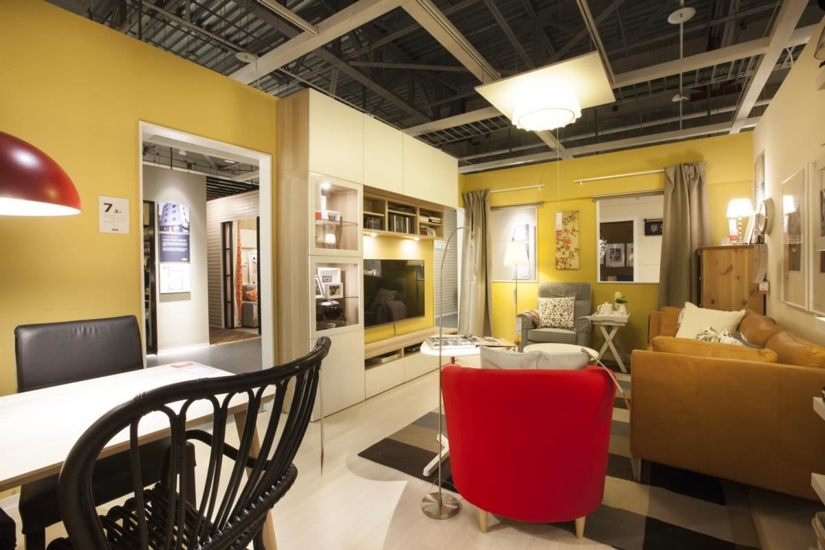 創造新的生活動線，客廳與餐廳合而為一，滿足全家人徹底放鬆的生活需求。