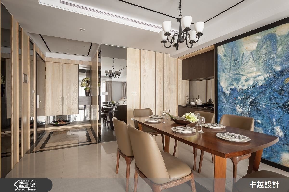 激亮鏡面的玄關，和美學體現的餐廳，互動成一幕高品味的感官新享受。