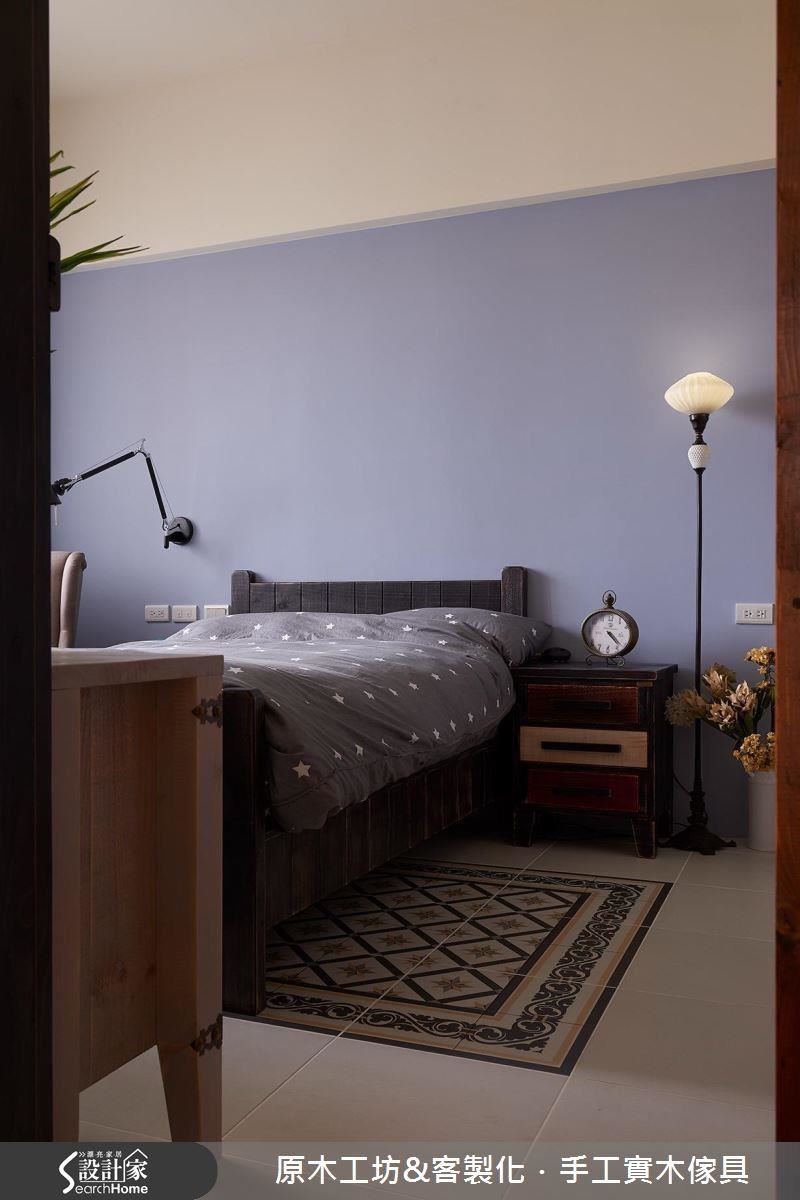 大型塊狀花磚替代地墊可能有的灰塵，頗具巧思。