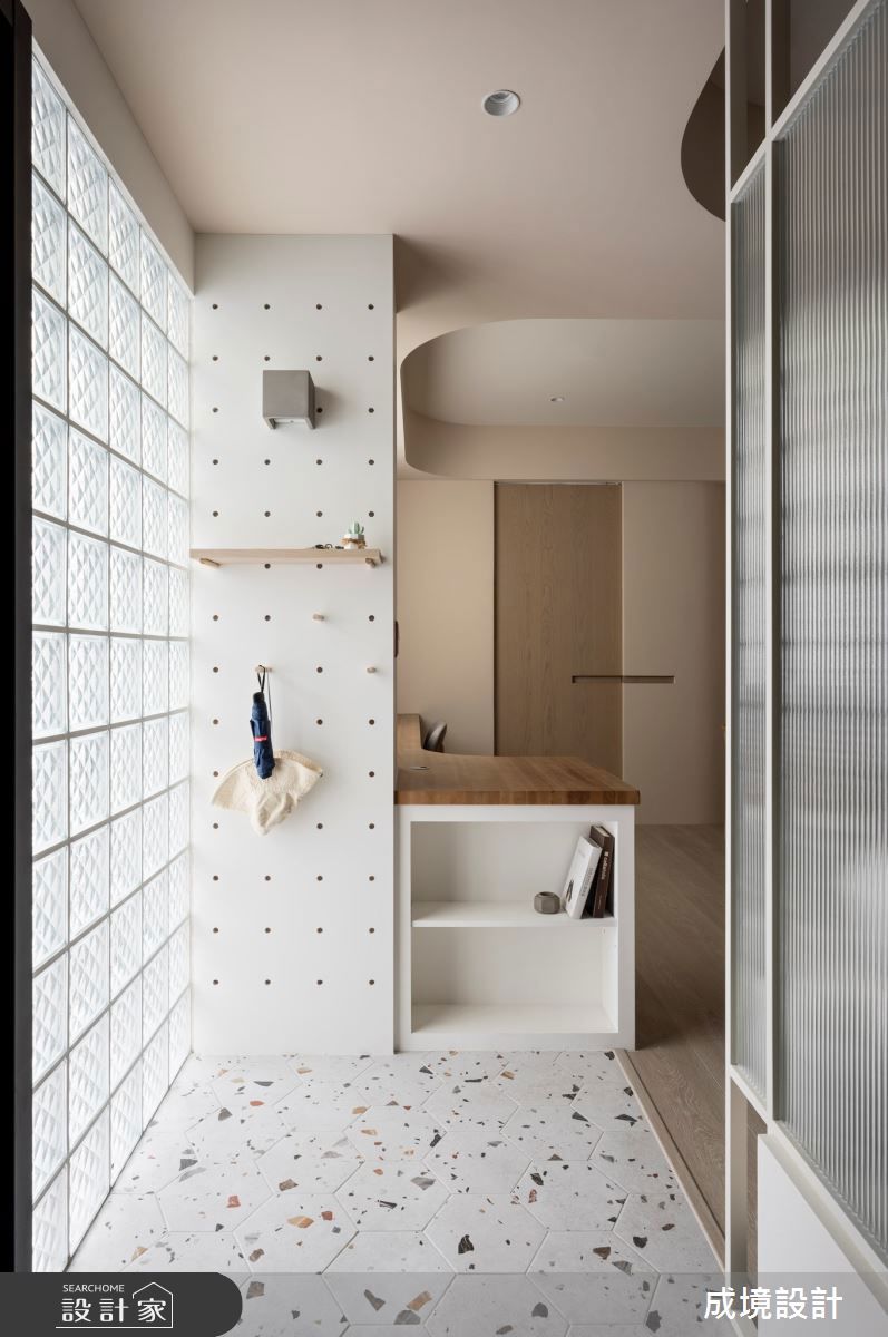 洞洞板&沖孔板:高靈活度的垂直收納