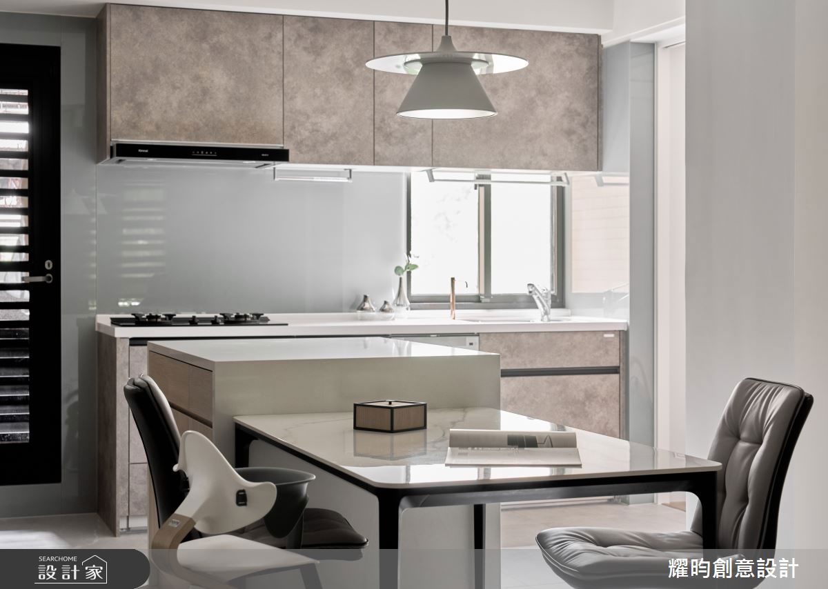 看此案更多中島廚房美圖