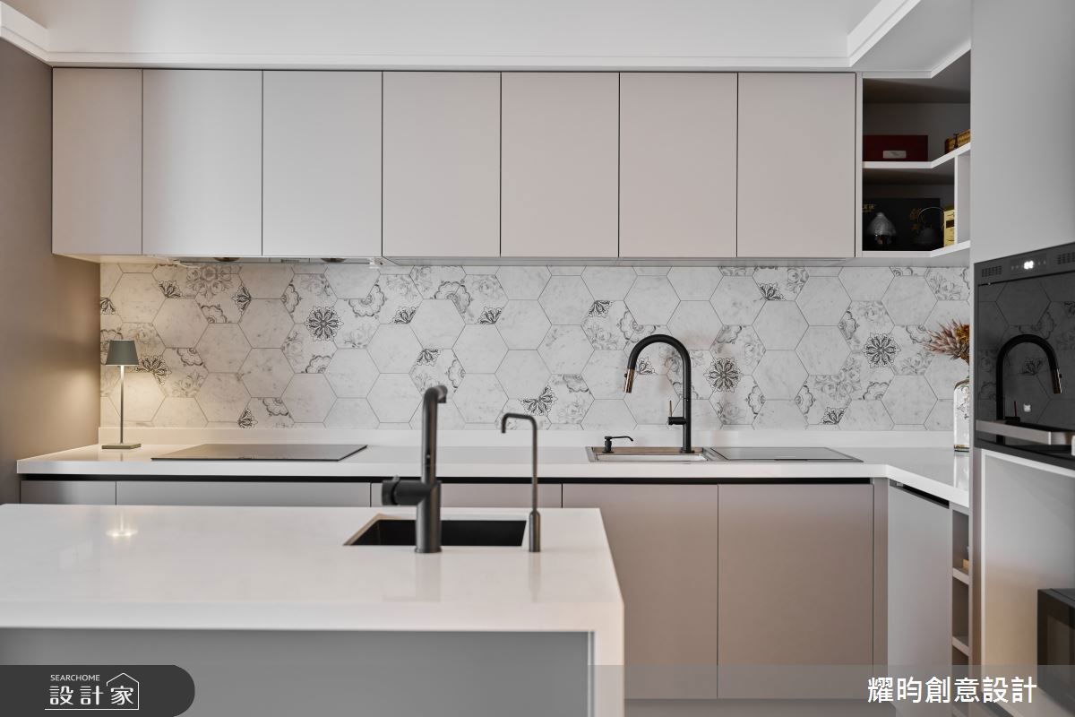 看此案更多中島廚房美圖