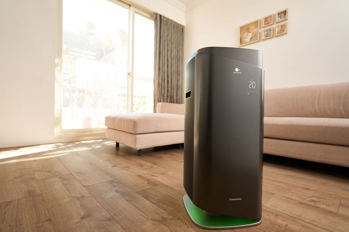 Panasonic 空氣清淨機即時顯示甲醛與 PM2.5 濃度並有效去除,空氣品質一目了然。