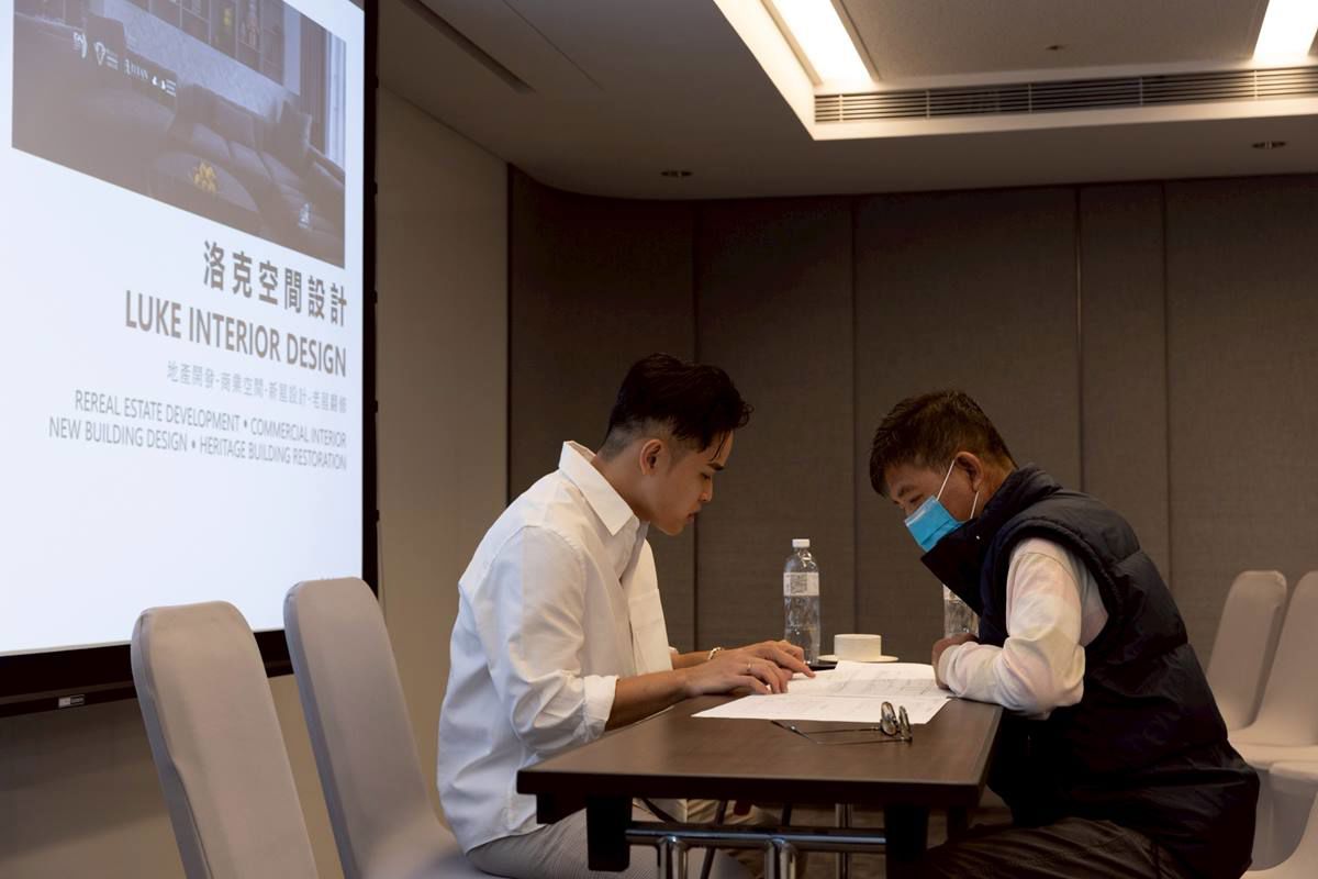 活動最後恭喜幸運民眾抽中免費現場諮詢服務