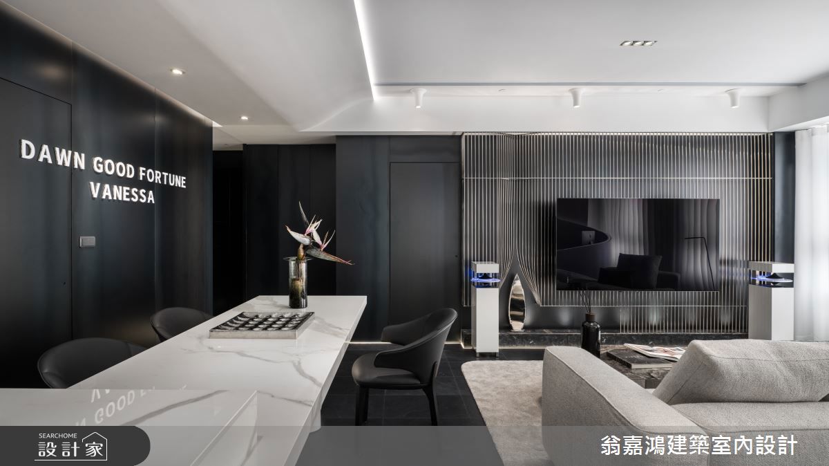 翁嘉鴻,黑白灰06