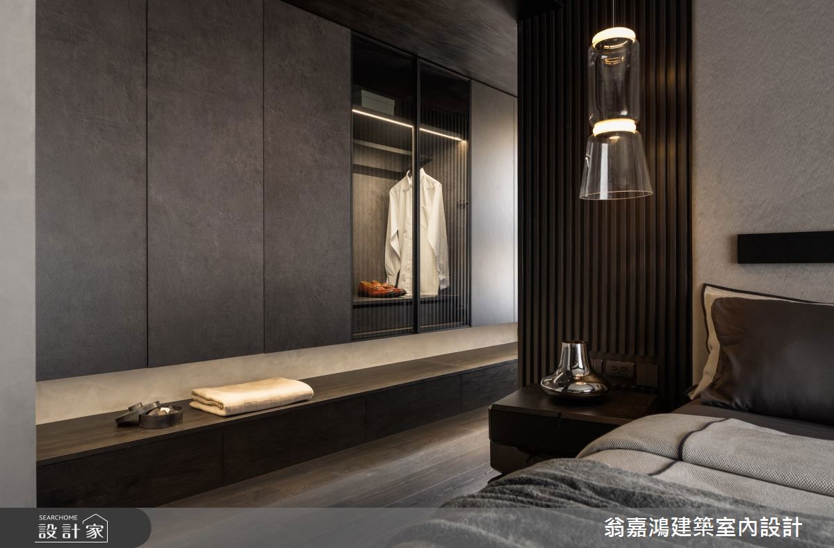 翁嘉鴻,黑白灰44