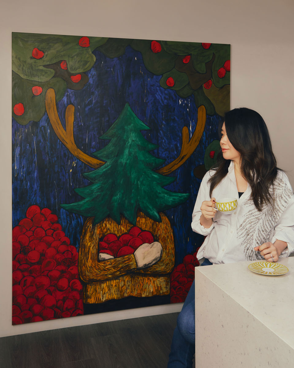 Idan後方藝術家平子雄一的作品，早年，他正是在台灣的飯店型藝術博覽會中，被台灣藝廊與藏家所發掘，作品逐步進入收藏視野。平子雄一《Green Master 218》，伊日藝術。