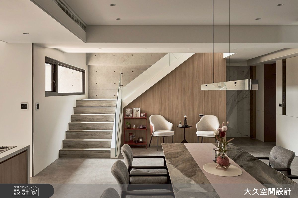 餐廳與廚房採開放式設計，滿足三代同堂一起用餐聚會的需求。