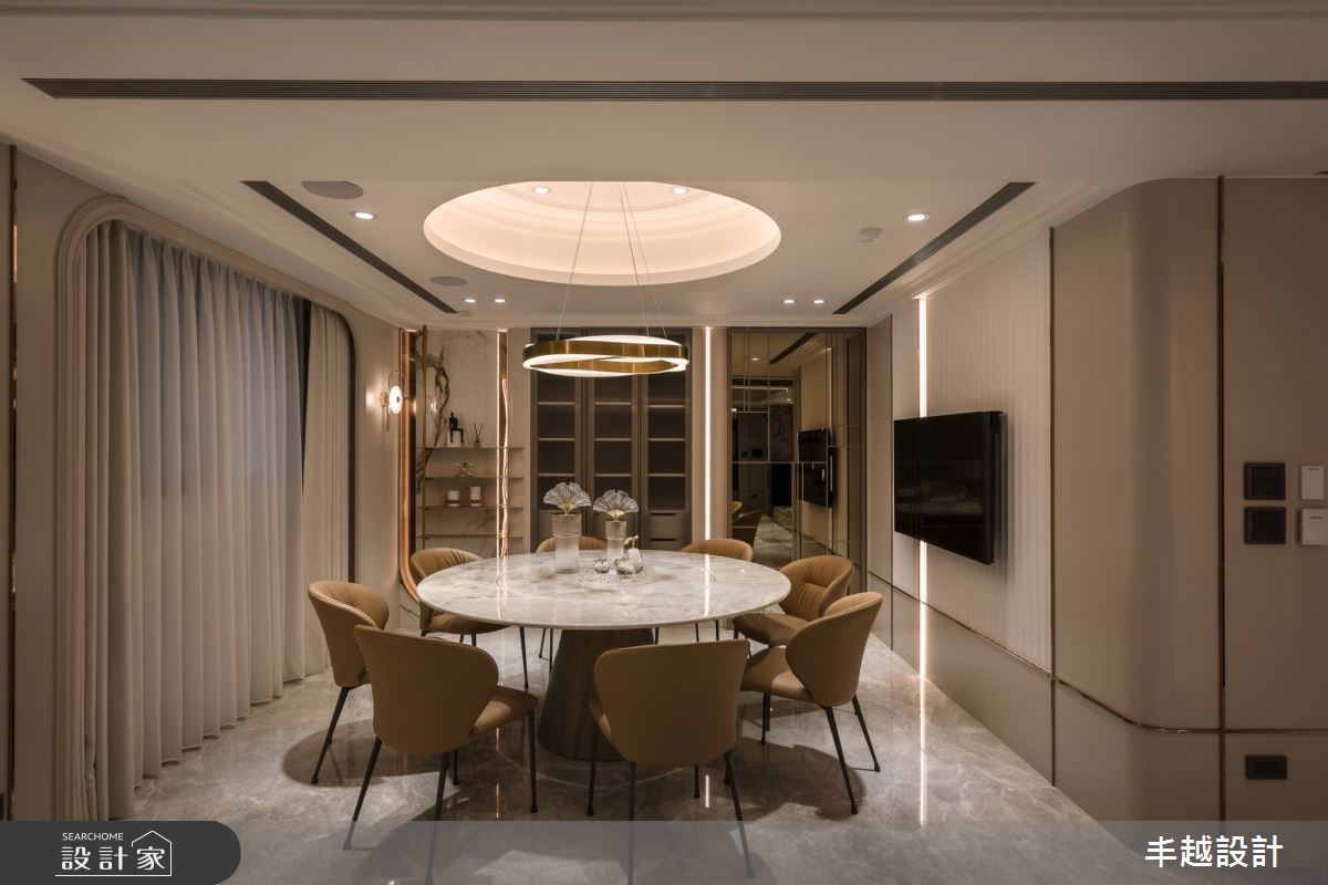 看完整豪宅圓桌設計
