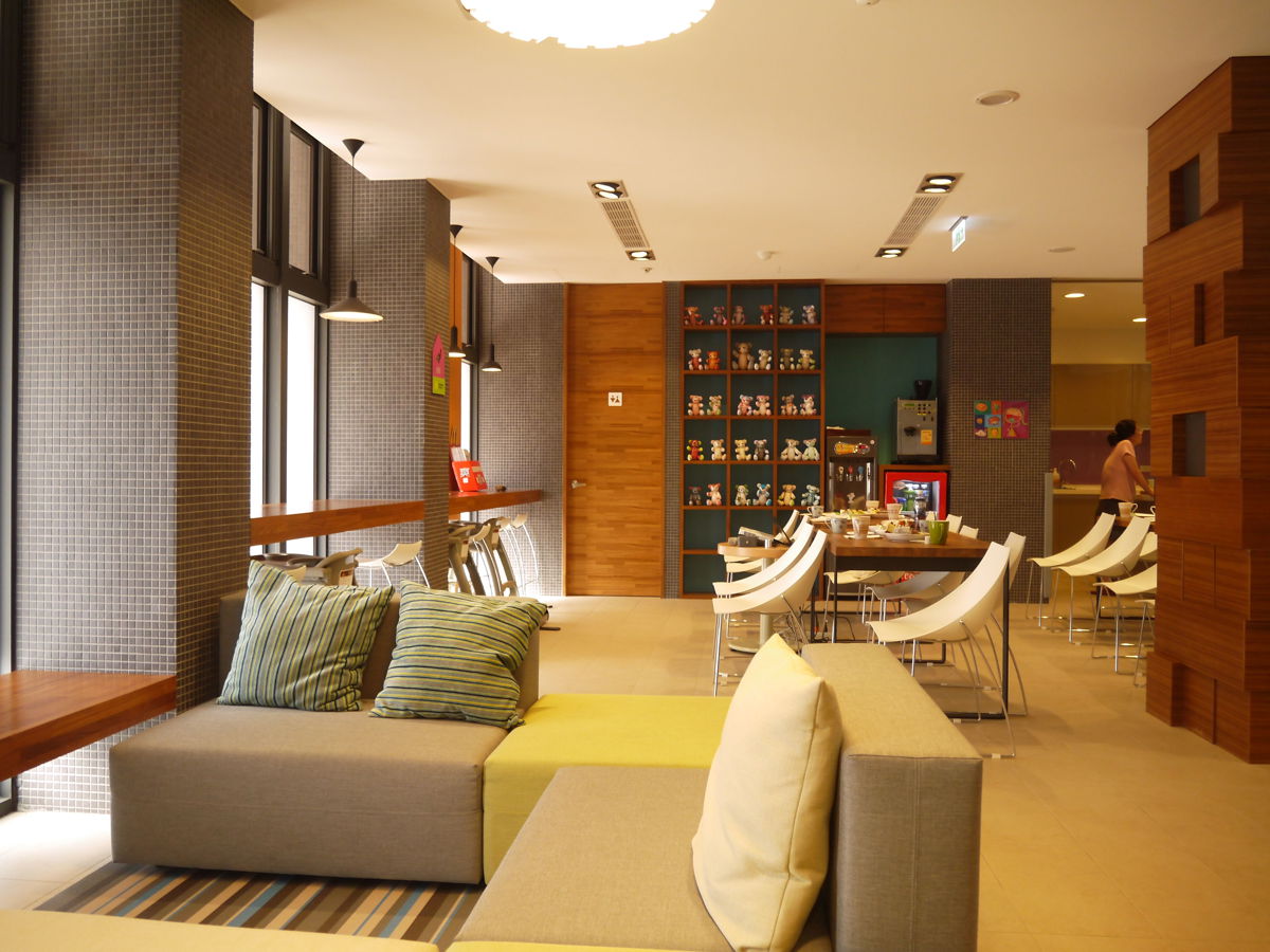 由於重症病童對環境較為敏感，因此麥當勞叔叔之家的內部塗裝，特別採用安全無毒的德國凱恩礦物塗料室內系列，讓小朋友擁有最舒適與健康的住宿體驗。