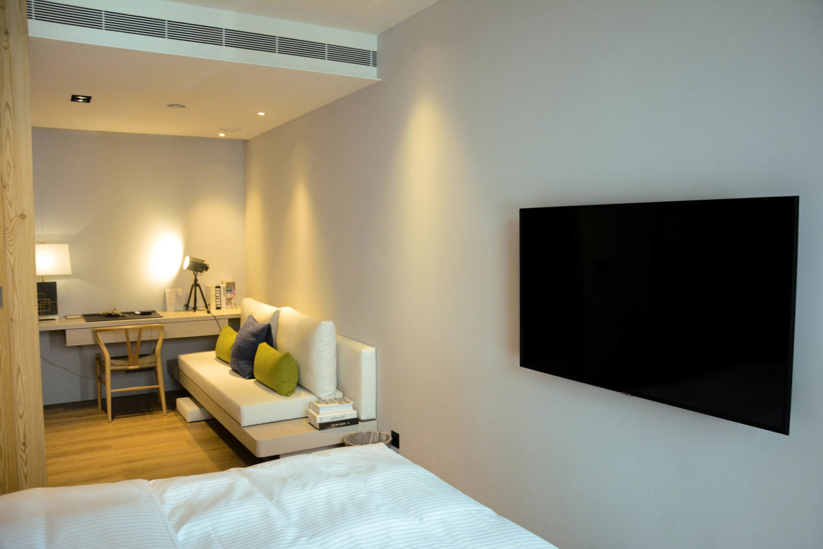 壹壹產後護理之家全館使用凱恩礦物塗料室內系列，其完全沒有任何味道，更會不釋放有毒物質，杜絕傷害人體的毒物。除一般家庭使用外，特別推薦給嬰兒房佈置、孕婦、銀髮、毛小孩等族群使用。