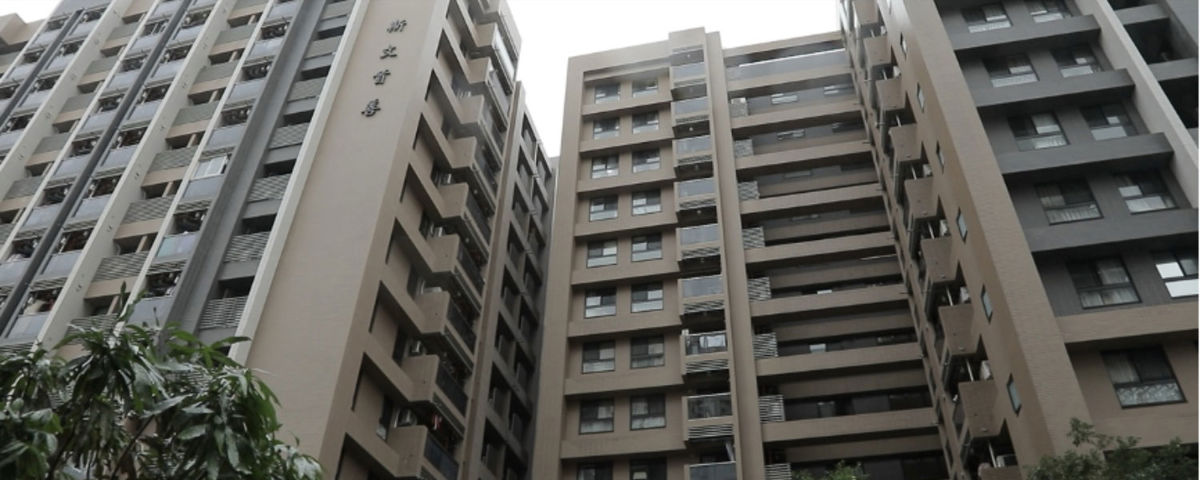 現代化的新大樓更加安全,也改變了舊有的地貌。