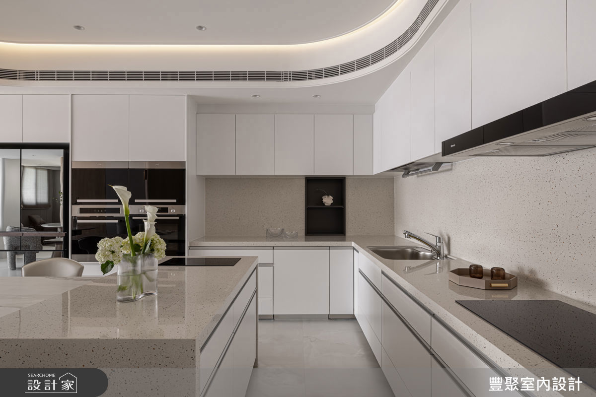 看更多豪宅餐廚設計美圖
