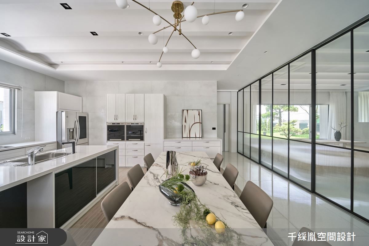 看更多豪宅餐廚設計美圖