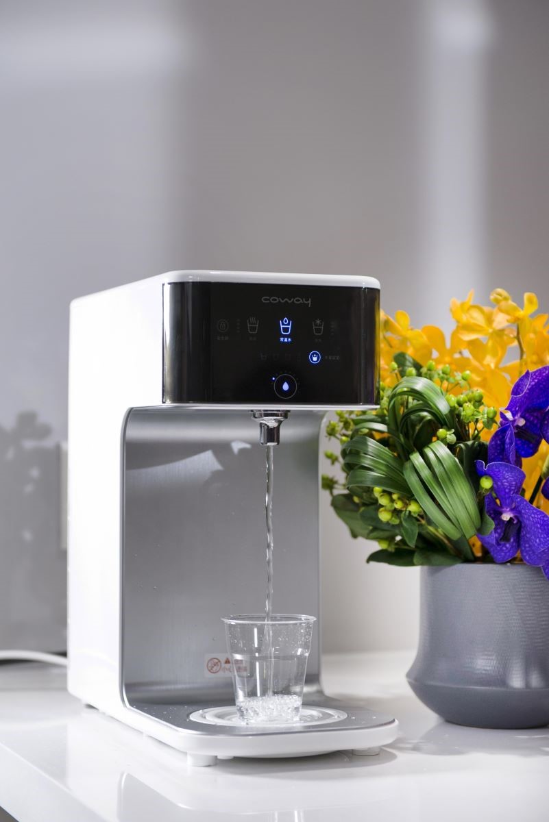 Coway 淨水器 A1(CHP-241N)。