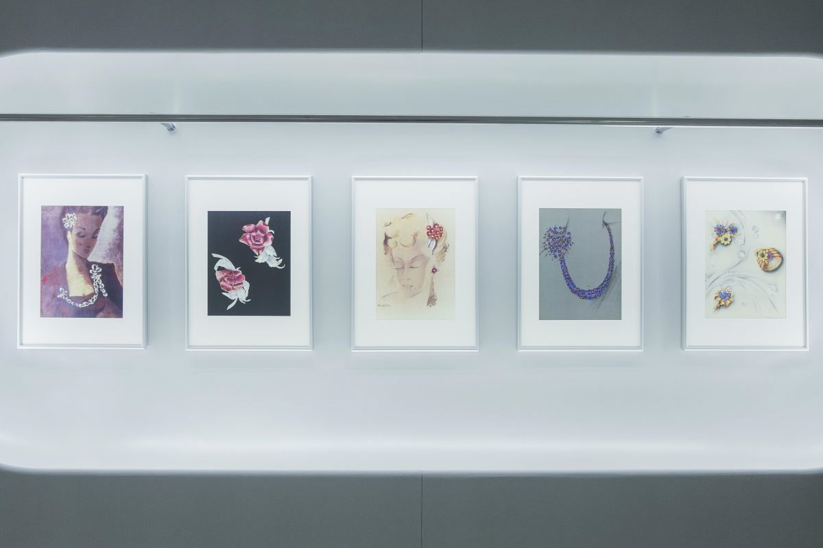 Art of Clip 詩意百年‧胸針藝術展，讓人得以一窺 Van Cleef & Arpels 的設計手稿。 (攝影_Mark Lee)