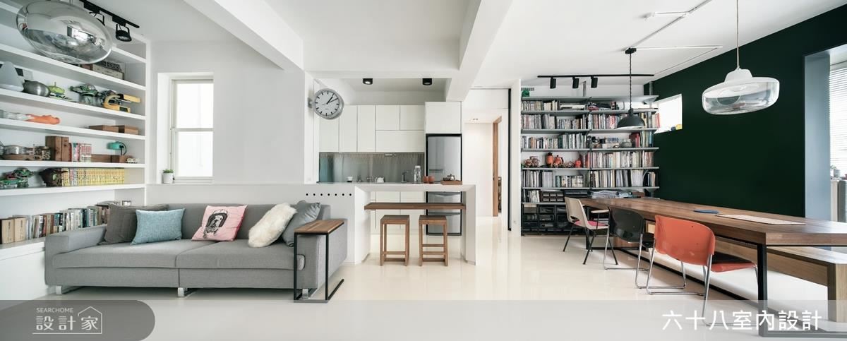 透過大面積的留白處理，不僅提升空間的清爽明亮感，也讓視覺焦點得以聚焦在生活主要的活動區域。