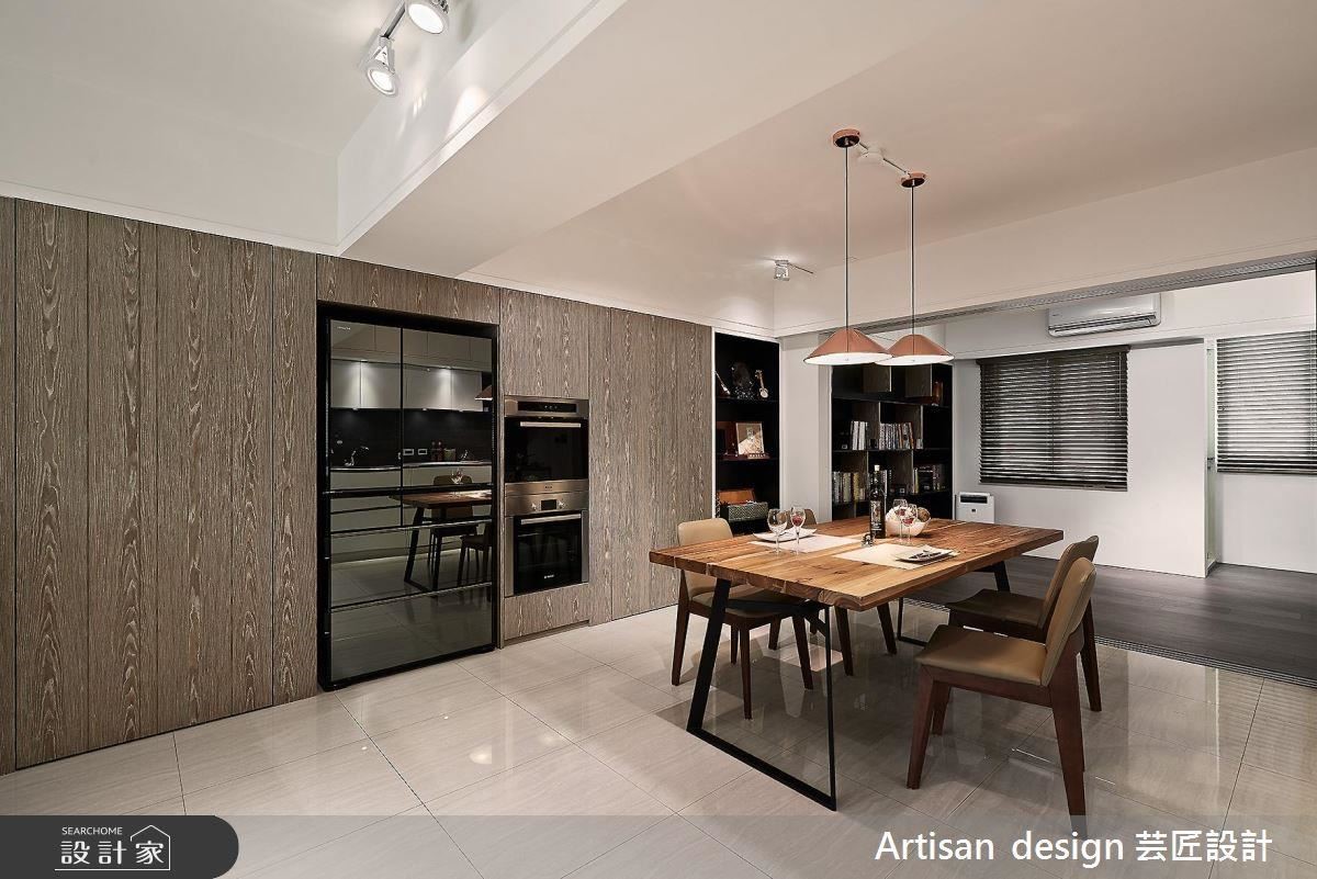 打通客餐廚與書房格局動線，以開放式設計，帶出空間的明亮寬敞與舒適性。