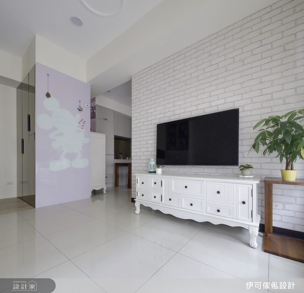 可選用對稱、不對稱以及顏色多元的文化石壁紙,達成完整的風格營造。 可選用對稱、不對稱以及顏色多元的文化石壁紙,達成完整的風格營造。