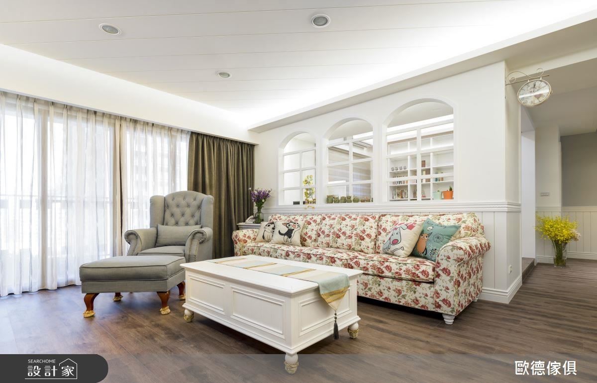 公共空間以大面積的木質與木作為空間鋪陳，再佐上清新的暖色，加強鄉村風的韻味。