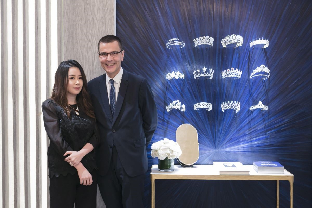 江欣宜設計師與Chaumet CEO Mr.Jean-Marc Mansvelt。攝影_Mark Lee 江欣宜設計師與Chaumet CEO Mr.Jean-Marc Mansvelt。攝影_Mark Lee