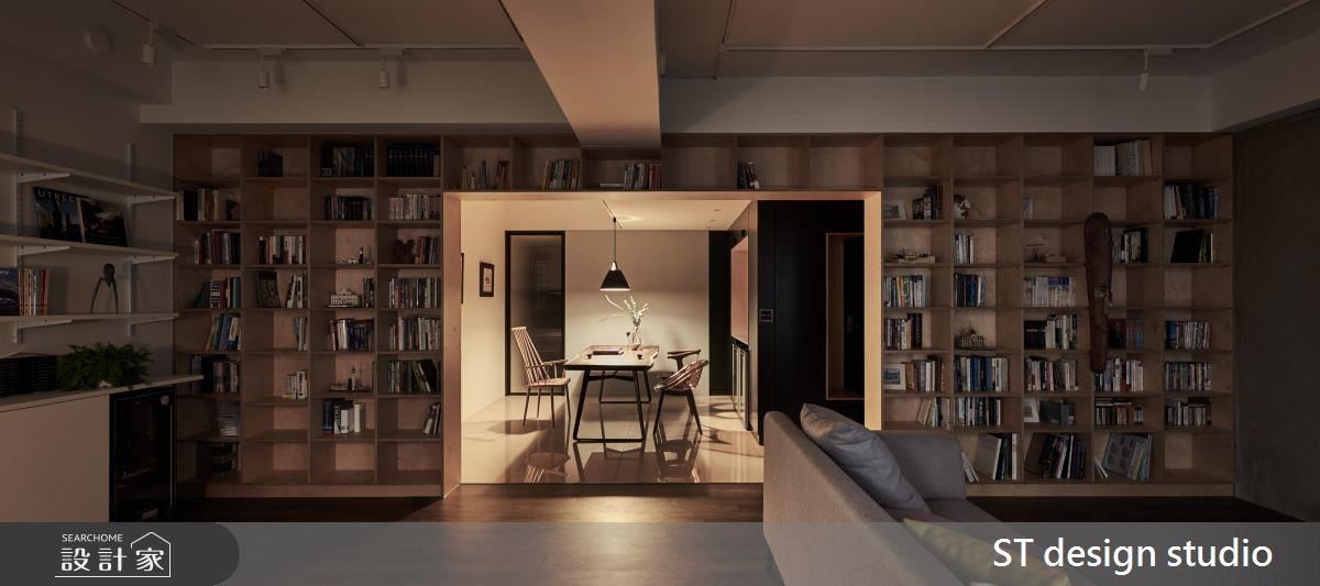 沉穩色調結合木質元素，帶出慵懶舒適的生活情境。