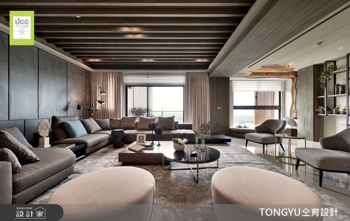 去除玄關設計,通透開放式公領域,讓進門視野開闊迷人,感受大面海景。 去除玄關設計,通透開放式公領域,讓進門視野開闊迷人,感受大面海景。