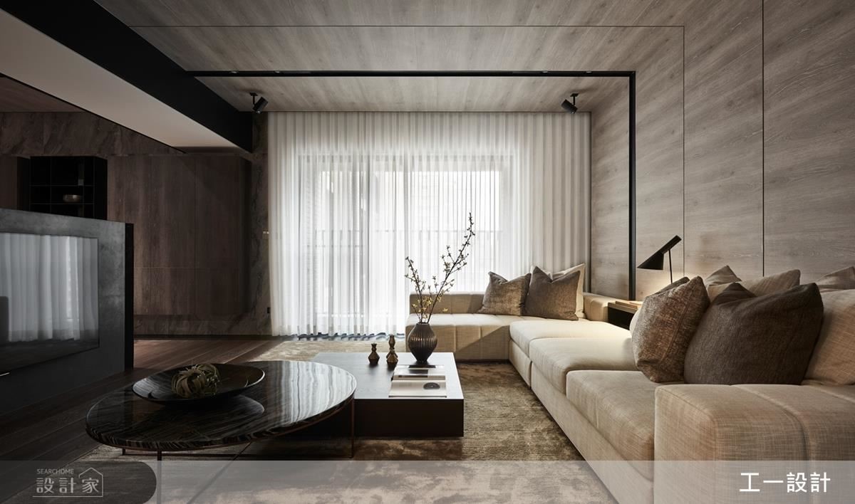 天地壁的整合、精準質材穿搭，構建質感優雅生活場域。