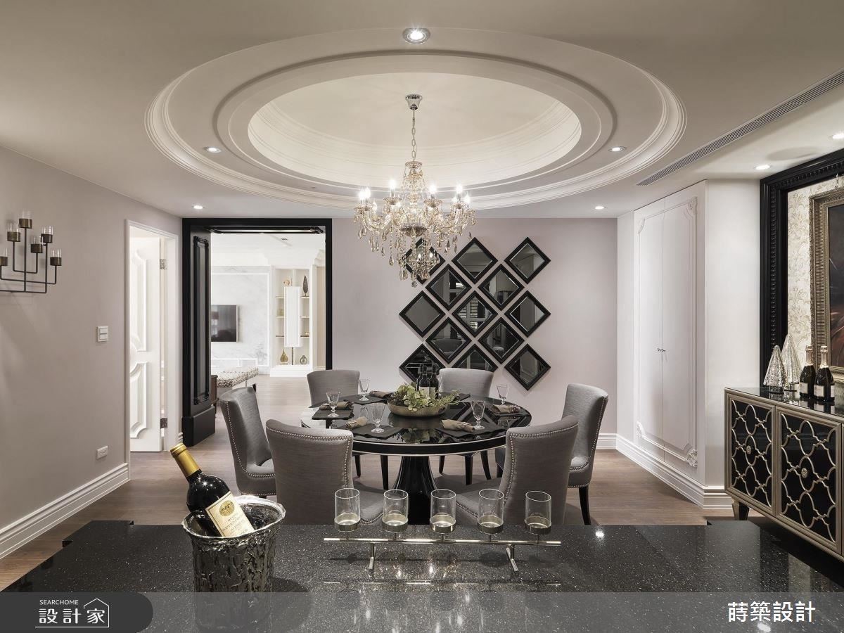 大尺度餐廳空間、氣派圓拱天花、精緻水晶吊燈，創造驚豔視覺享受。