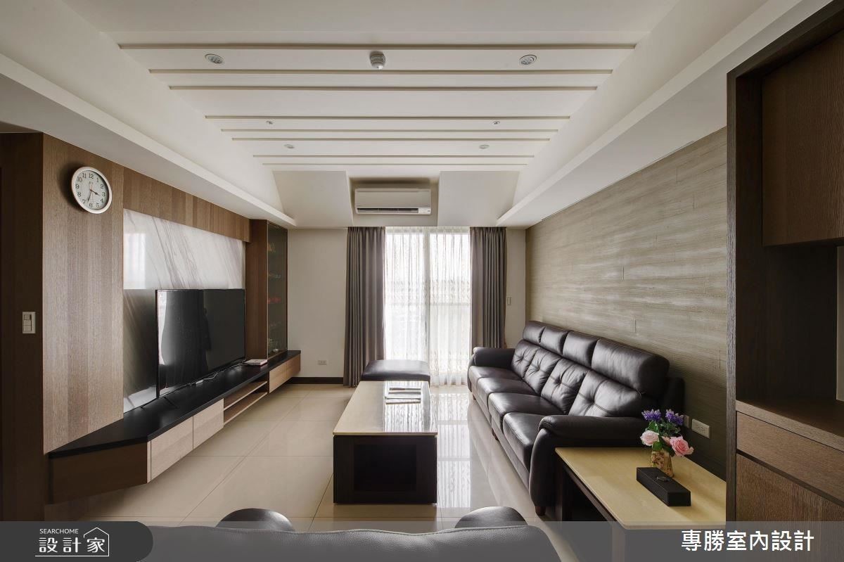 以多樣自然材質堆疊，構築樸質舒心住宅。