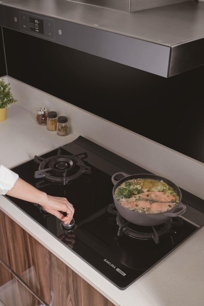 櫻花智能雙炫火瓦斯爐 G2928G 擁有五種火力變化，可完成各種料理型態，讓家庭主婦隨時可準備推出新菜色。