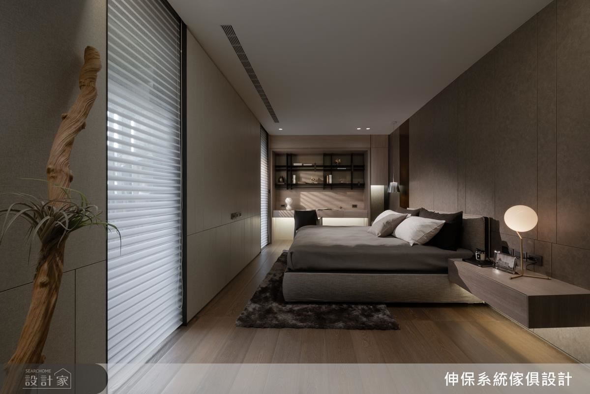 臥室電視牆面皮革系列板材，搭配床頭牆花紋皮革板材，兩種紋路堆疊營造出低調奢華質感。