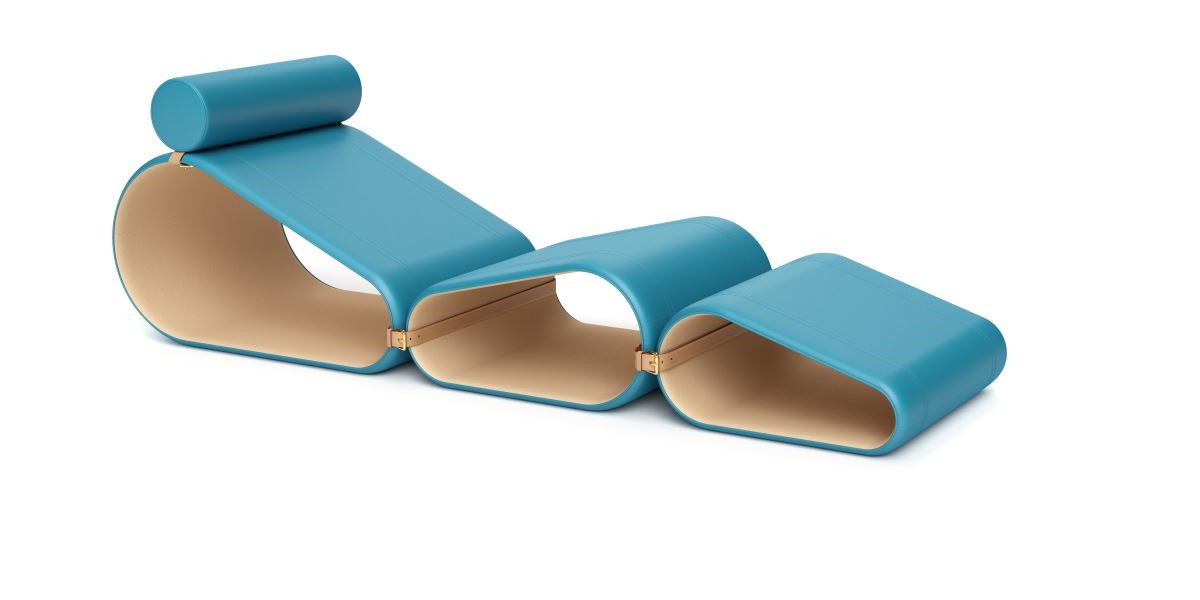 以摺疊床旅行箱為概念發想，2016年創作出的休閒躺椅，符合人體工學，同時也方便收納攜帶。(圖片提供_路易威登)