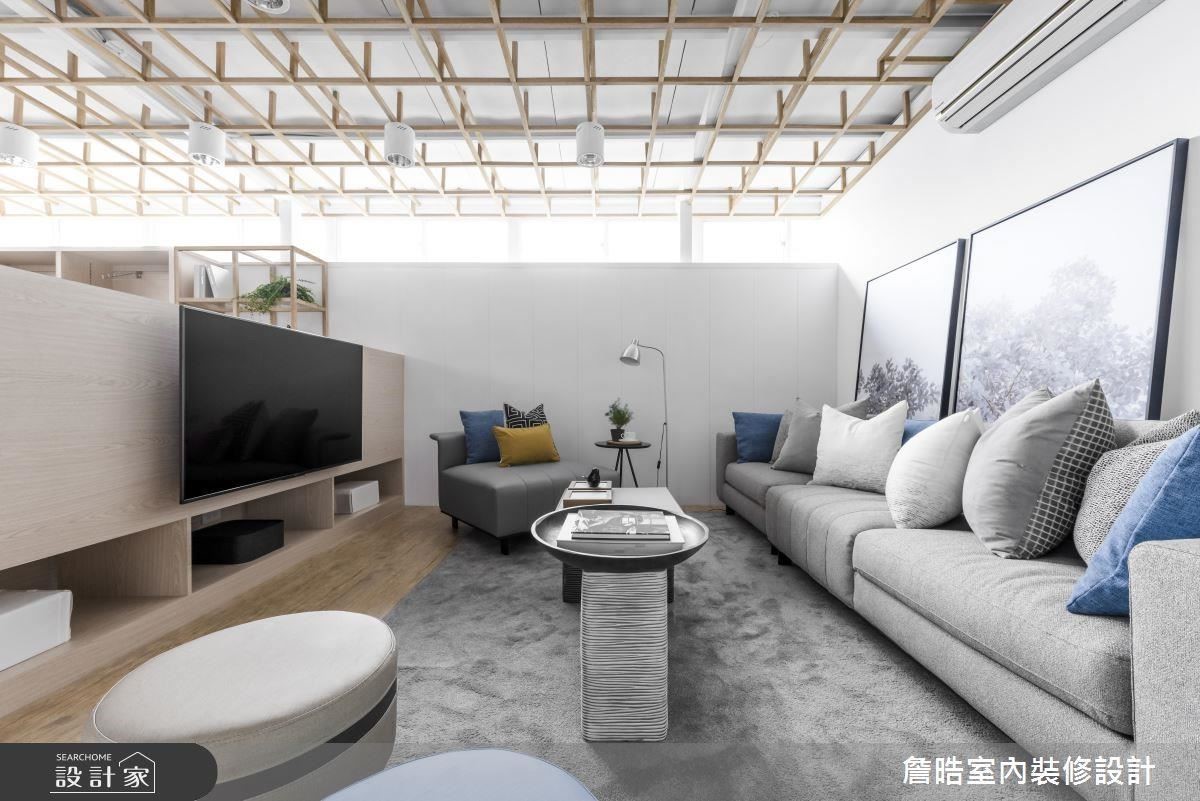 複合式公領域天花運用角材格柵設計，虛實之間，延伸向上視覺層次。