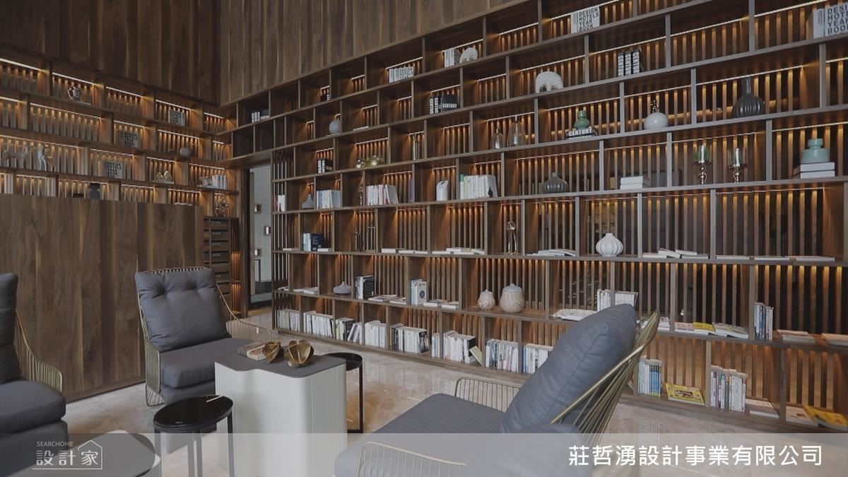 信箱室以各式展示品妝點,豐富藏書閣的空間表情。 信箱室以各式展示品妝點,豐富藏書閣的空間表情。