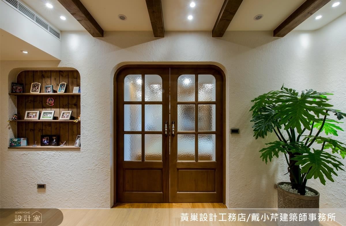 和室以弧型拱門元素,挹注暖心的鄉村風格。 和室以弧型拱門元素,挹注暖心的鄉村風格。