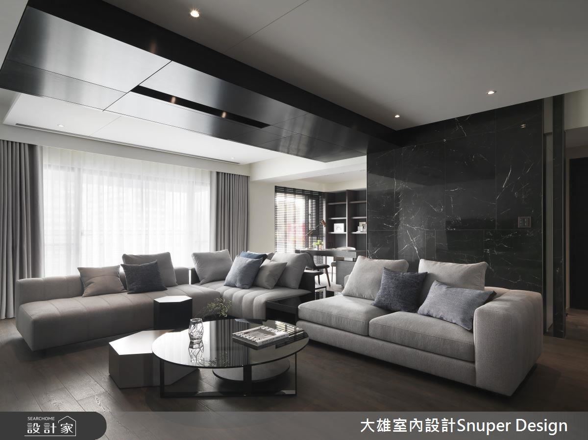 客廳精選 L 型大尺度沙發,完美匹配大器豪宅的非凡品味。 客廳精選 L 型大尺度沙發,完美匹配大器豪宅的非凡品味。