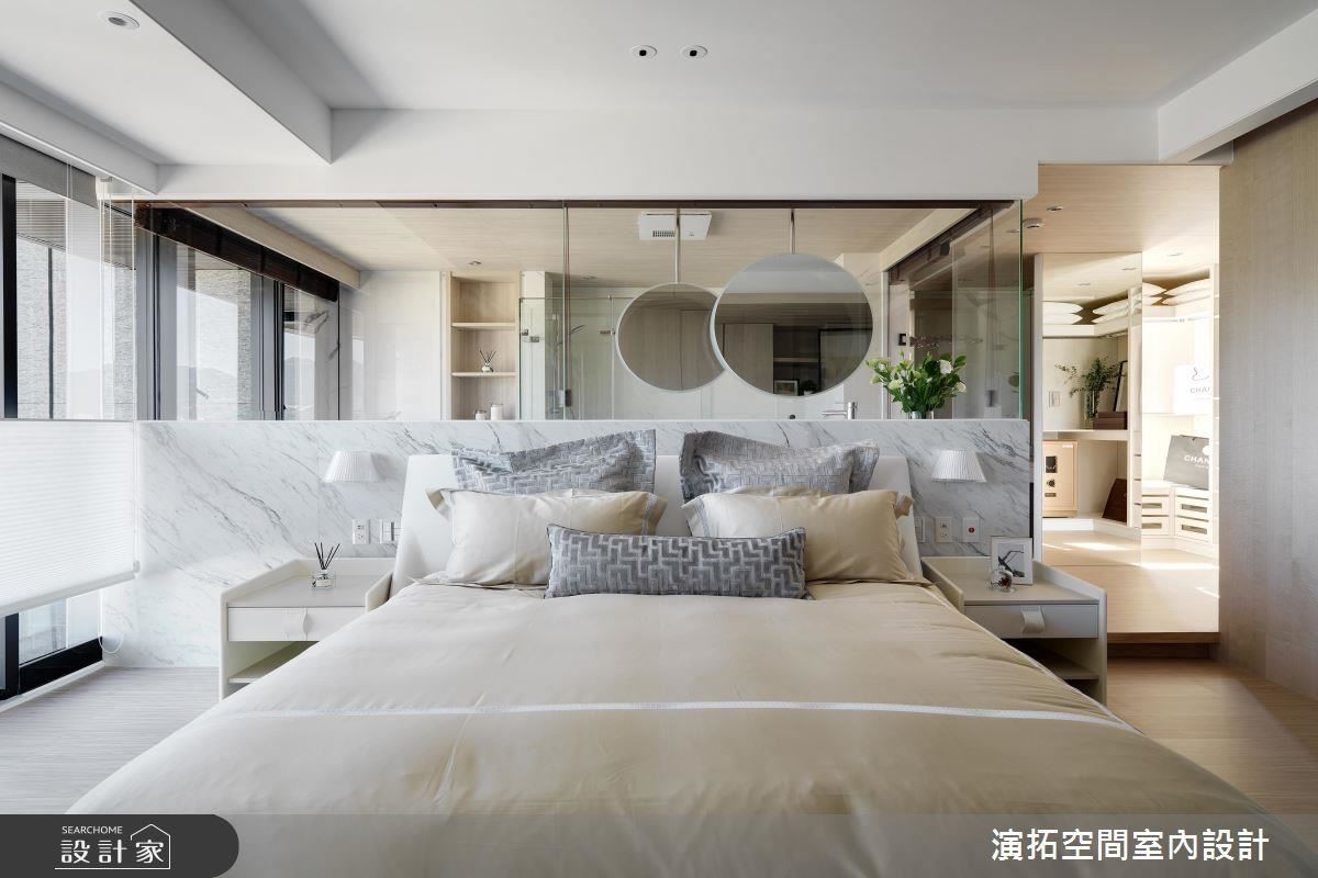 主臥以大面落地窗展現採光優勢,為場域引入明朗愜意氣息。 主臥以大面落地窗展現採光優勢,為場域引入明朗愜意氣息。