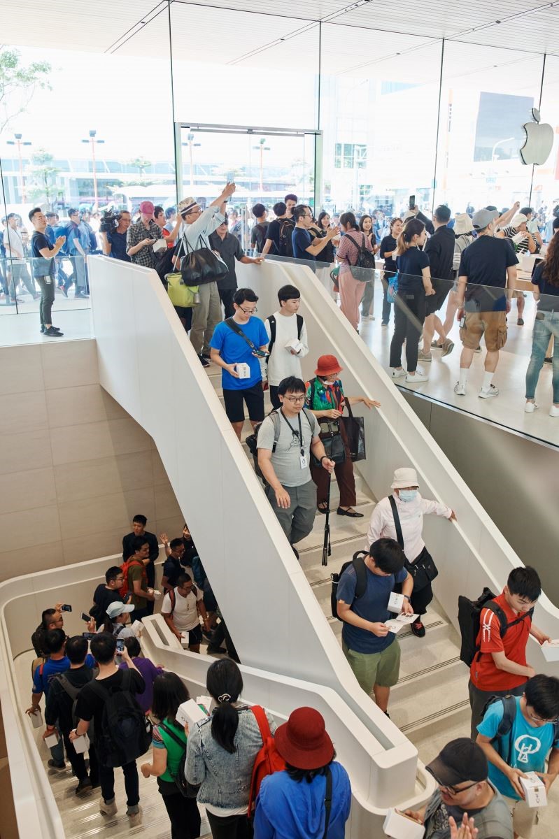 兩層樓的Apple 信義 A13，將提供Apple所有最新的產品供顧客探索。