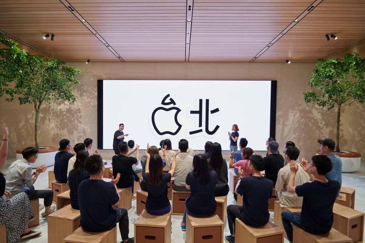 Apple 信義 A13 的 Forum 互動坊將首度在台灣舉辦由藝術家主持的 Today at Apple 課程。