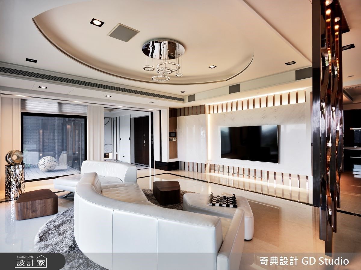 具有蜿蜒的「河」與起伏的「波」的量體與家具,連接了居住者與景觀的親密關係。 具有蜿蜒的「河」與起伏的「波」的量體與家具,連接了居住者與景觀的親密關係。