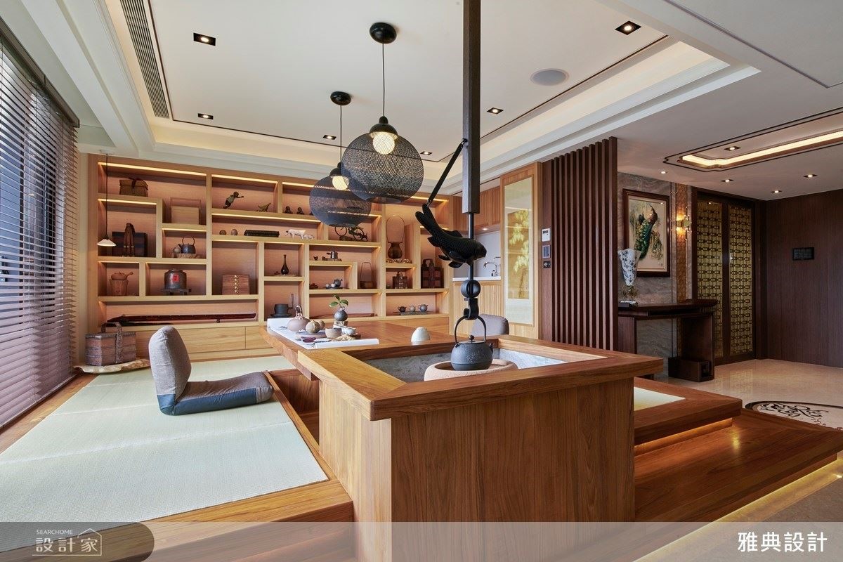 茶室以古代帝王百寶閣意象營造展示牆,讓屋主收藏形成居家獨特風貌。 茶室以古代帝王百寶閣意象營造展示牆,讓屋主收藏形成居家獨特風貌。