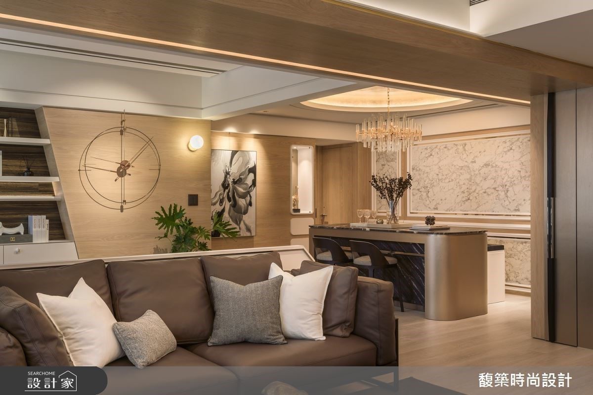 公領域以現代風為結構，結合華麗的新古典風格，型塑耐人尋味的景致。