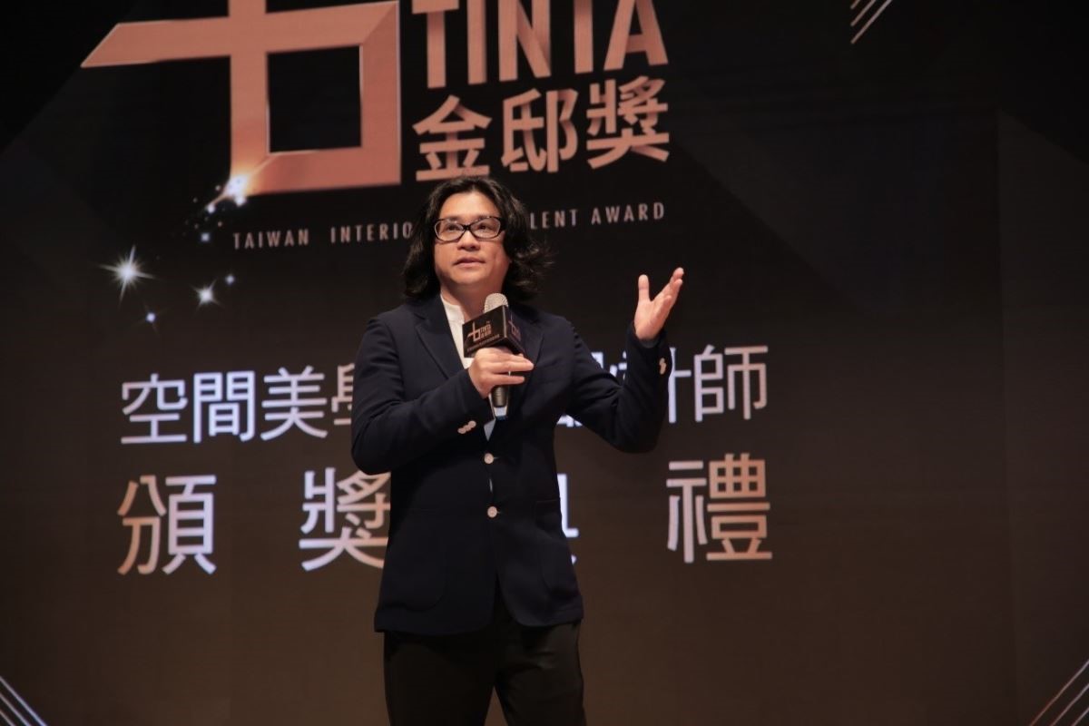 第一階段評點人-香港室內設計協會會長何宗憲。